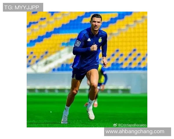 男生足球明星露j引发热议网友热评其勇气与风格